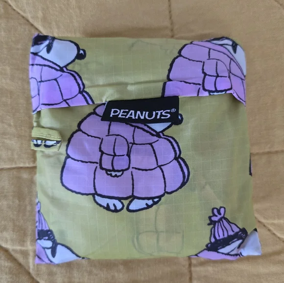 NEW Snoopy Puffer Standard Baggu - Picture 3 of 5